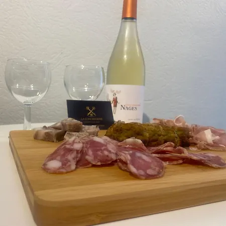 شقة La Bellevue En Plein Du Coeur Centre-ville Avec Wifi